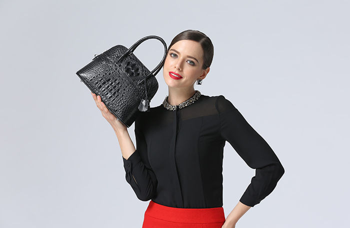 Luxury Genuine Alligator Handbag | Leather handbags, Womens designer bags,  Shoulder handbags