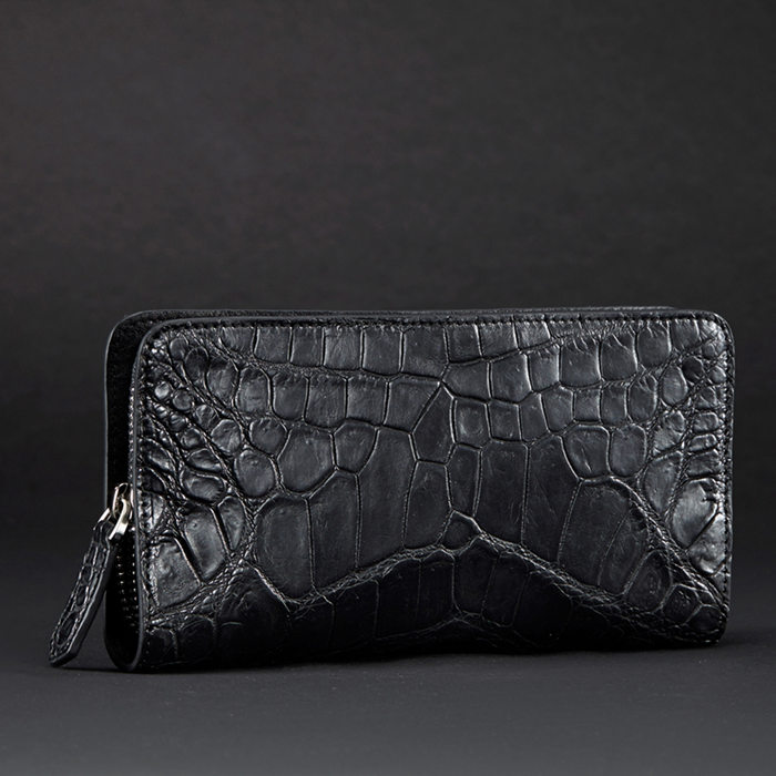Does The Crocodile Leather Wallet Fade