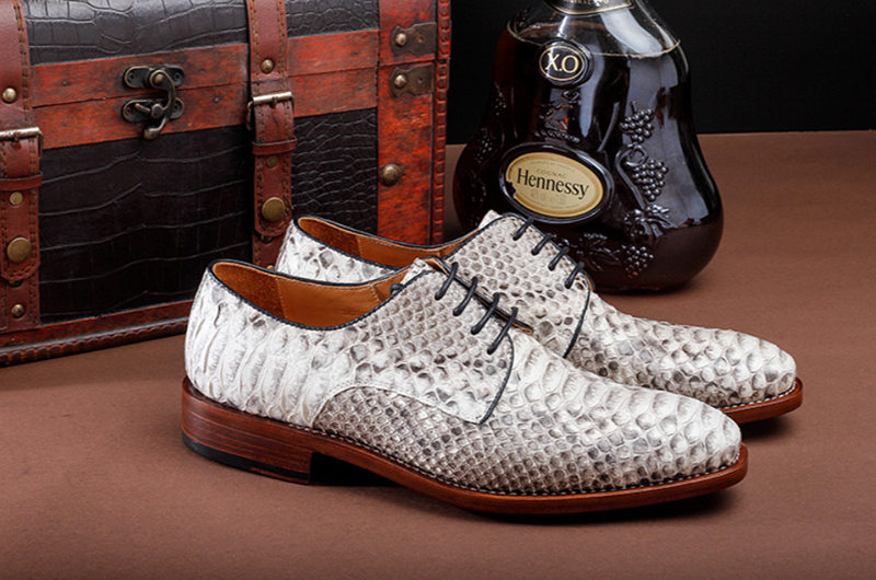 snakeskin casual shoes