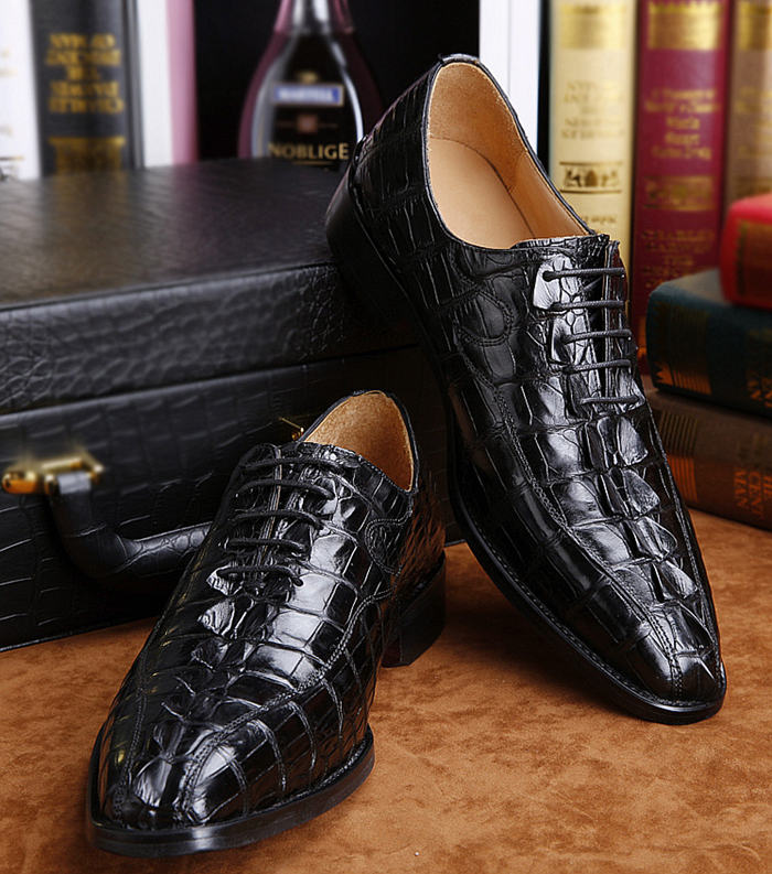 Why Alligator Shoes Is a Symbol of Wealth for Men