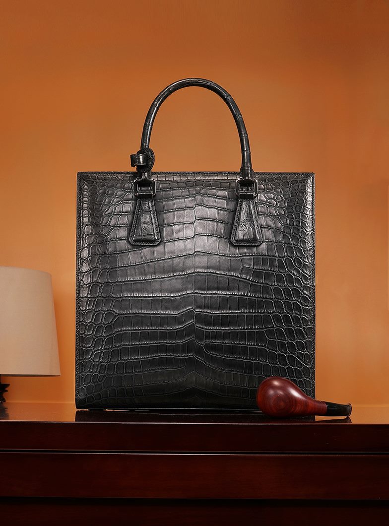 Louis Vuitton Crocodile Pattern Silver Buckle Medium Bag - All High Quality  Luxury Brands Copies | Medium bags, Handbag, Bags