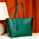 Tote Bag - Top 9 purses that every woman should need