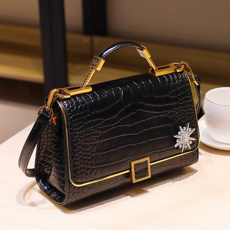 Handbag Adds Luxury and Elegance to Their Outlook