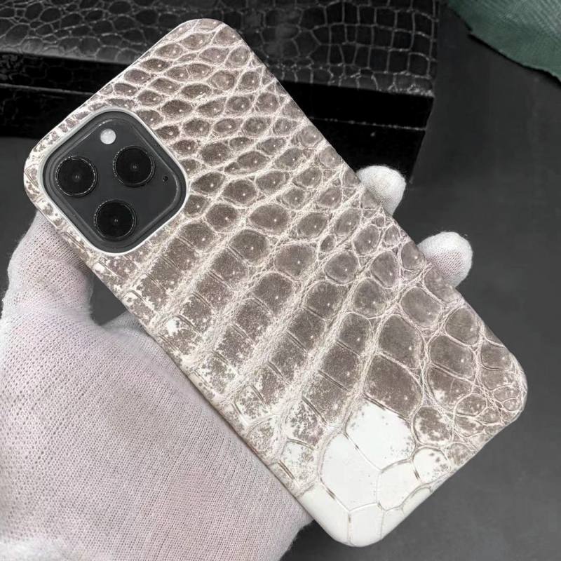 Keeping Your Leather iPhone Case Maintained